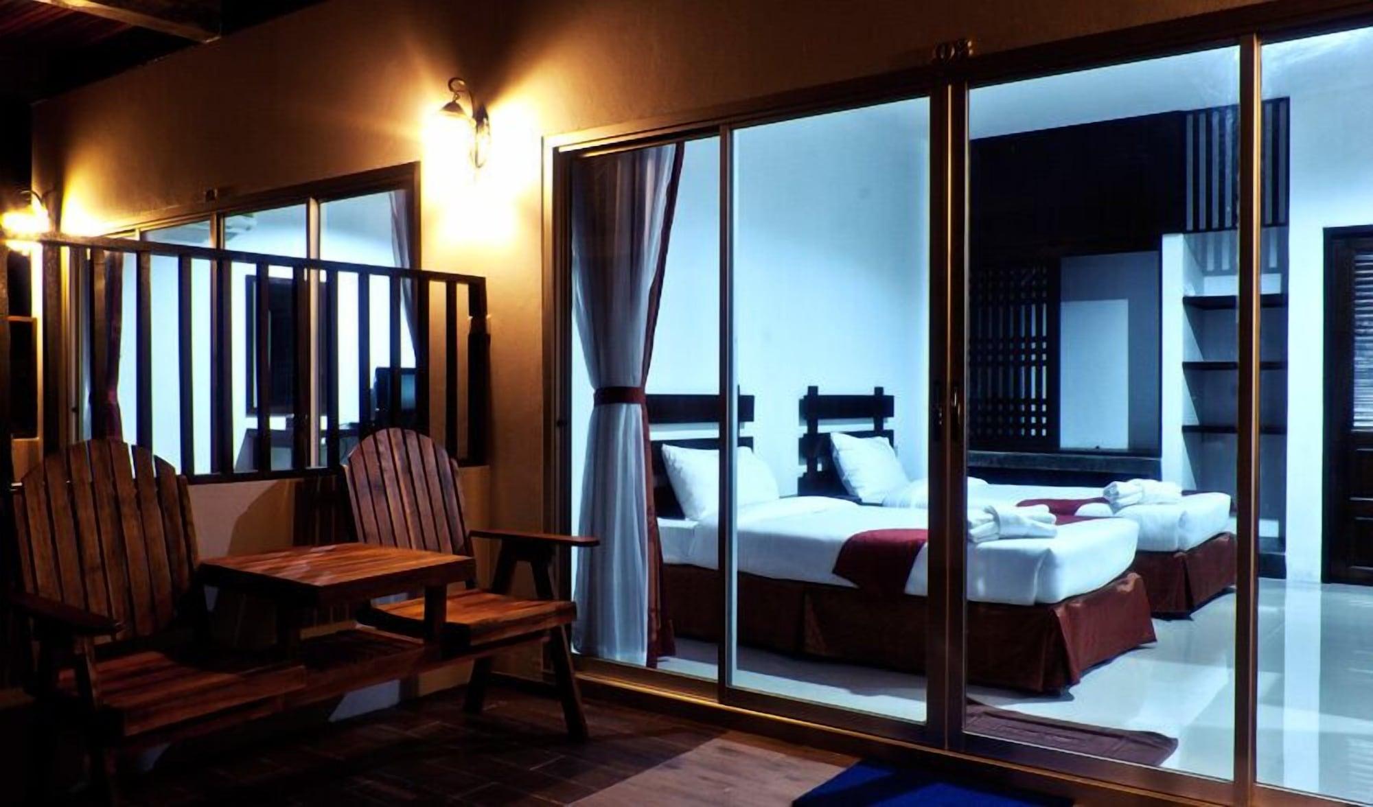 Pathiu Nana Beach Hotel & Resort מראה חיצוני תמונה