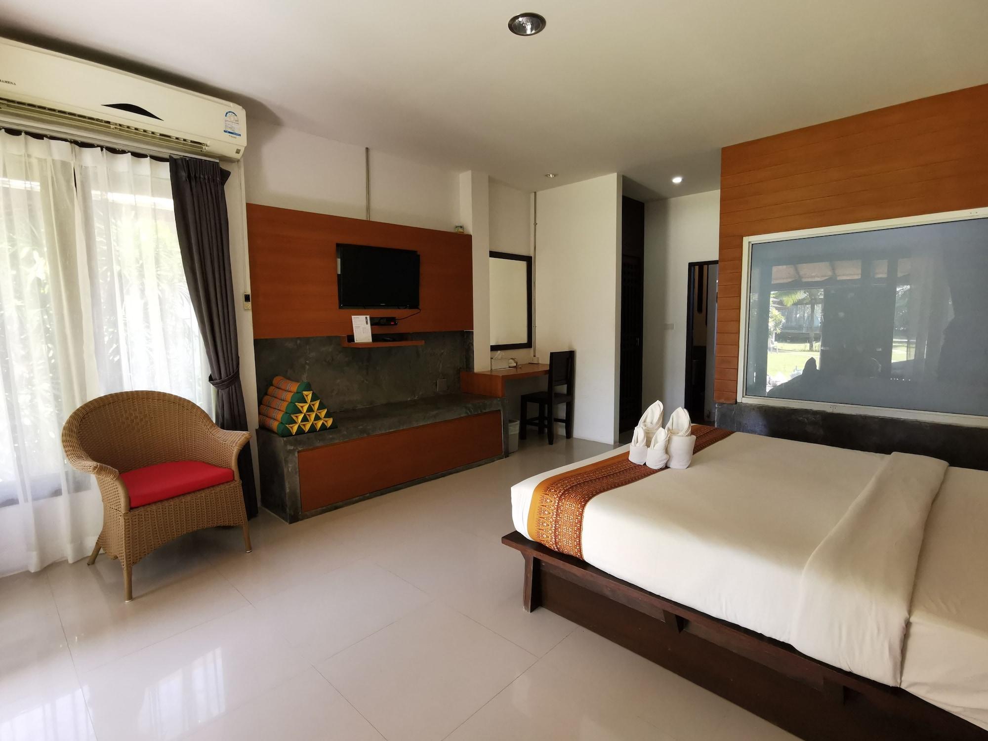 Pathiu Nana Beach Hotel & Resort מראה חיצוני תמונה