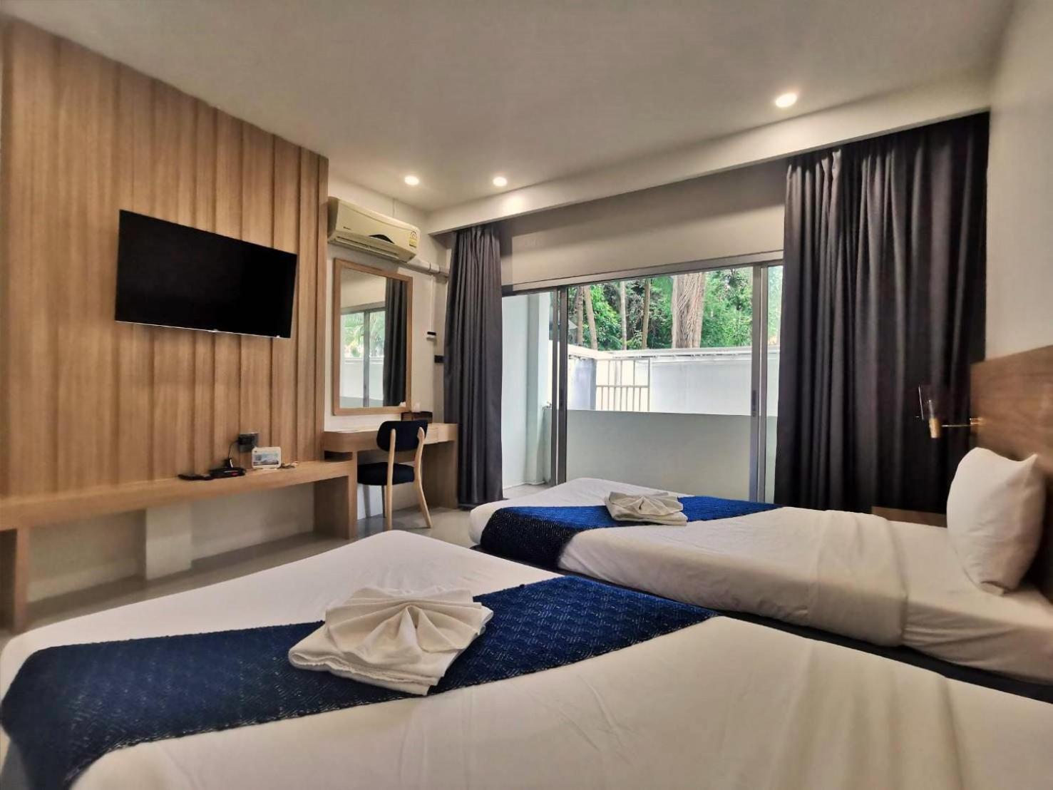 Pathiu Nana Beach Hotel & Resort מראה חיצוני תמונה