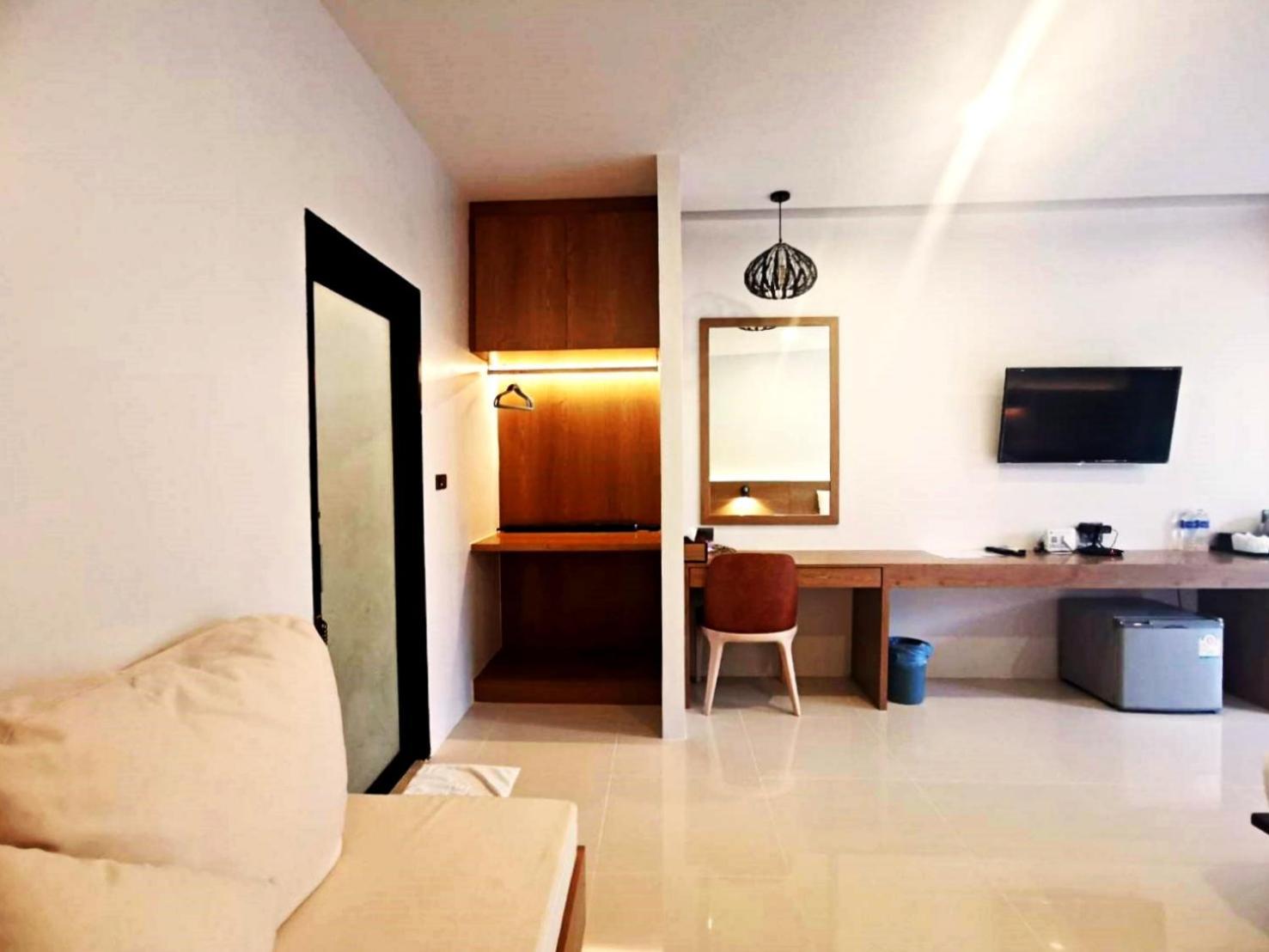 Pathiu Nana Beach Hotel & Resort מראה חיצוני תמונה