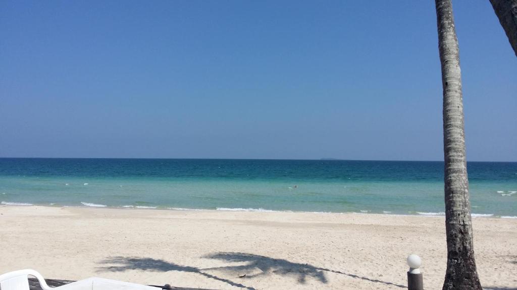 Pathiu Nana Beach Hotel & Resort מראה חיצוני תמונה