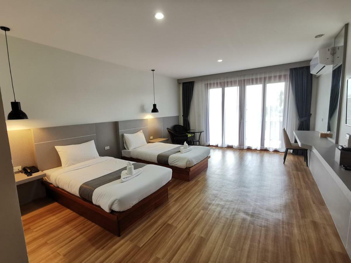 Pathiu Nana Beach Hotel & Resort מראה חיצוני תמונה