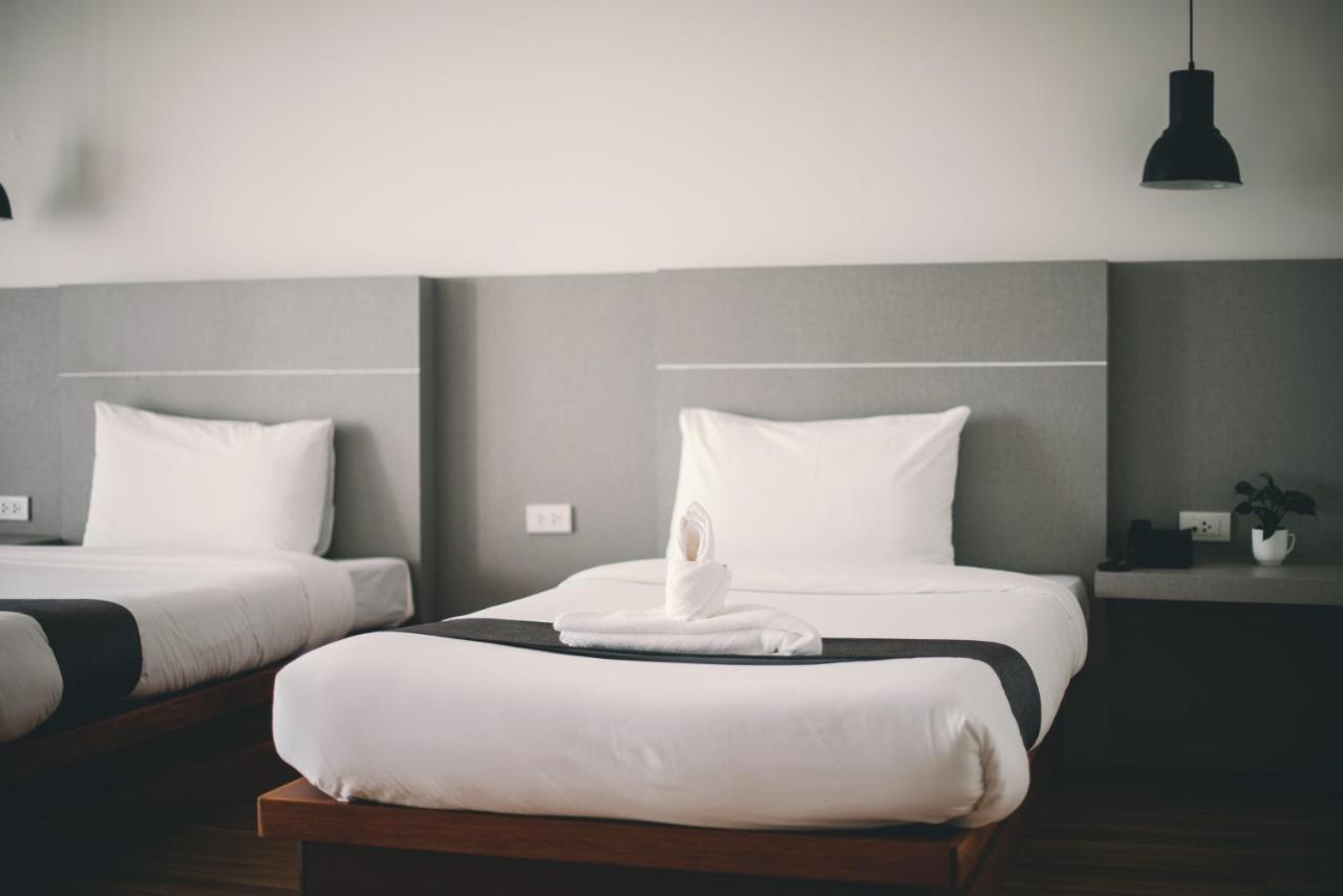Pathiu Nana Beach Hotel & Resort מראה חיצוני תמונה