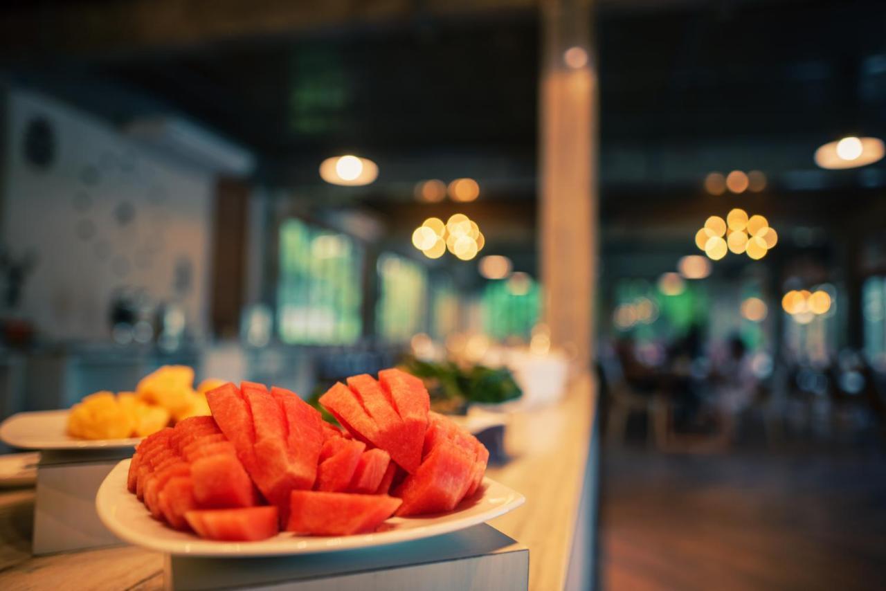 Pathiu Nana Beach Hotel & Resort מראה חיצוני תמונה